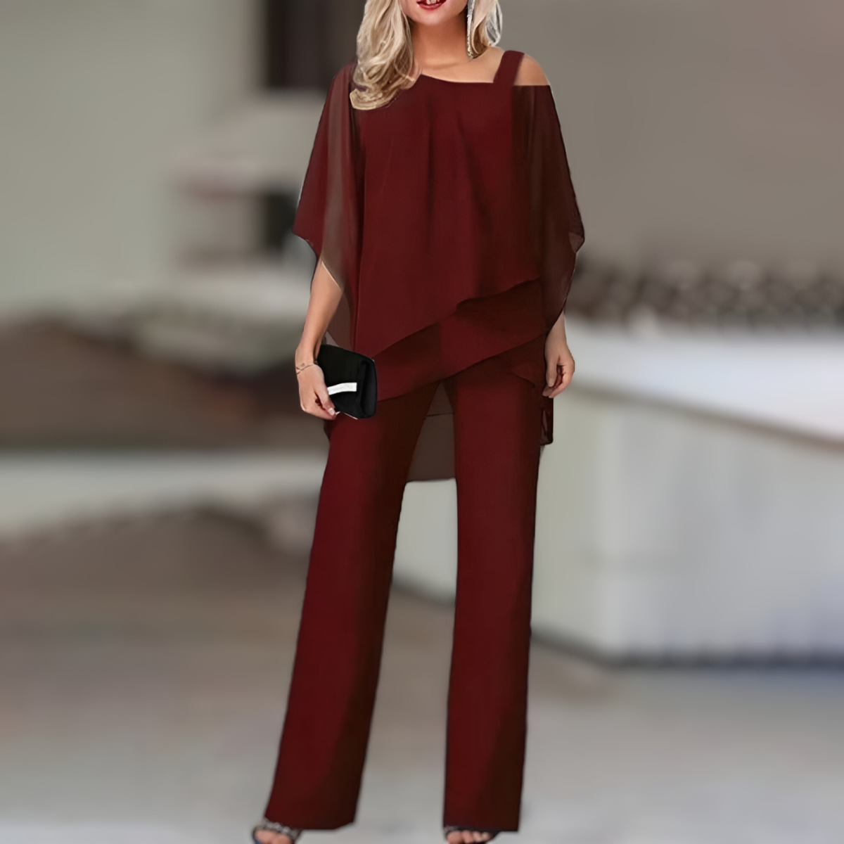 "Tweedelige dames set met off-shoulder top en broek, elegante stijl in diverse kleuren, geschikt voor elke gelegenheid."