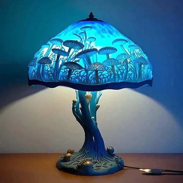 "Unieke glazen paddenstoel wandlamp met kleurrijk glas-in-lood design, sfeervolle verlichting, ideaal voor interieurdecoratie