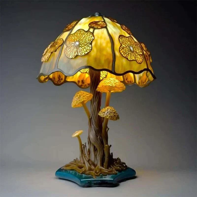 "Unieke glazen paddenstoel wandlamp met kleurrijk glas-in-lood design, sfeervolle verlichting, ideaal voor interieurdecoratie