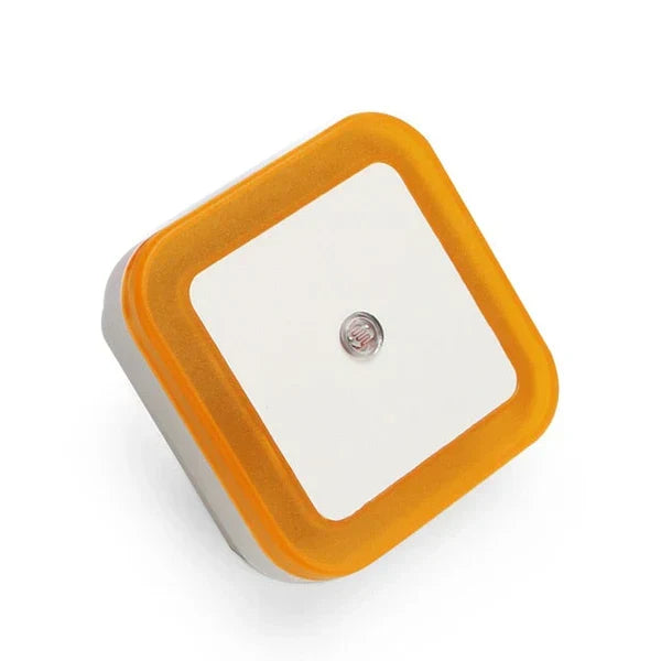 Set van 2 GlowGuard nachtlampjes, kinderkamer beveiligd met zacht warmwit LED licht dankzij bewegingssensor.