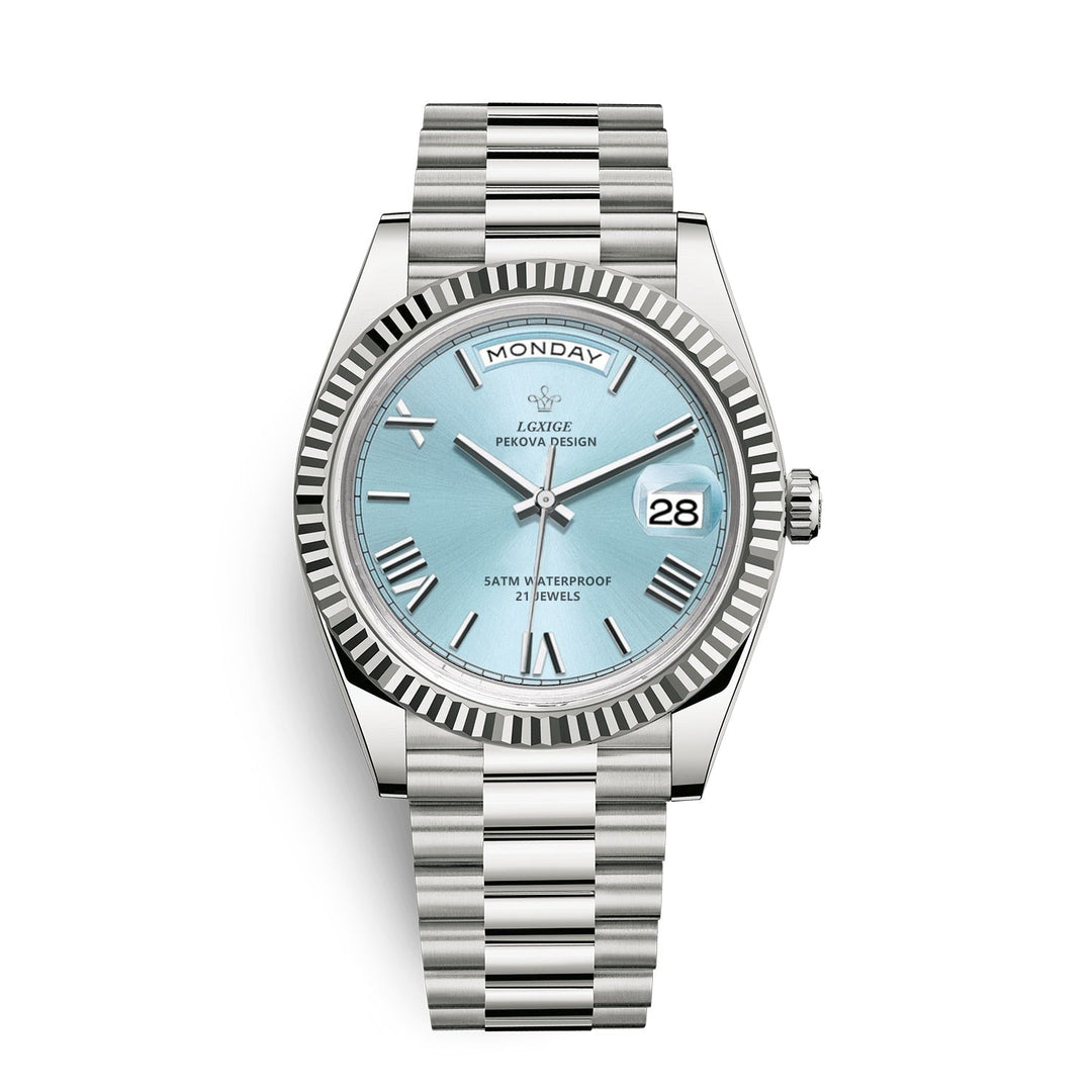 Duidelijk zicht op de dag- en datumfunctie van het Solan automatisch herenhorloge, precisie in detail.