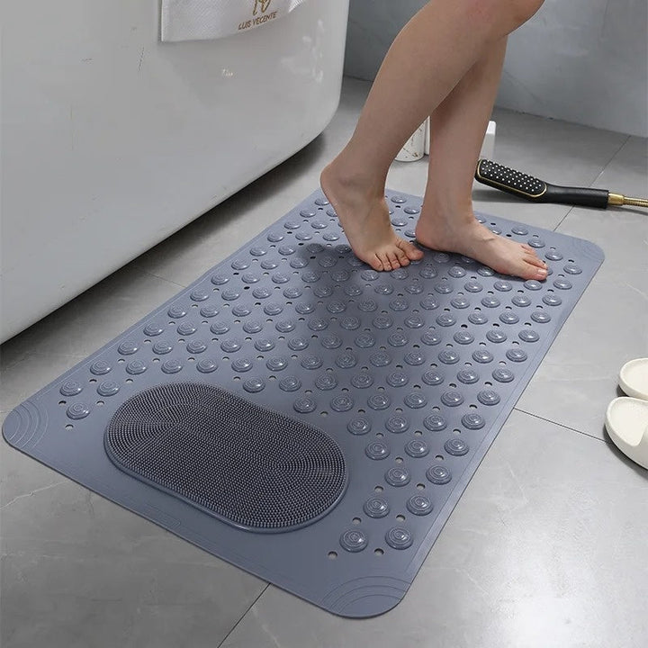 Voorkom uitglijden; geniet van schone, gemasseerde voeten met deze praktische antislip douchemat en scrubber.