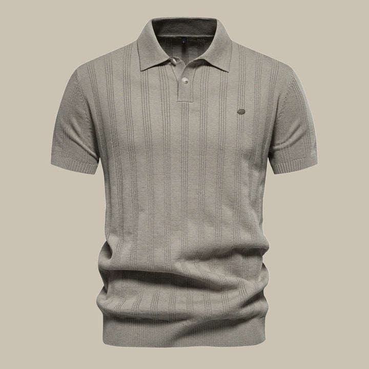 Tijdloze herenpolo met korte mouwen, comfortabel en modieus voor elke gelegenheid, van casual tot chic.