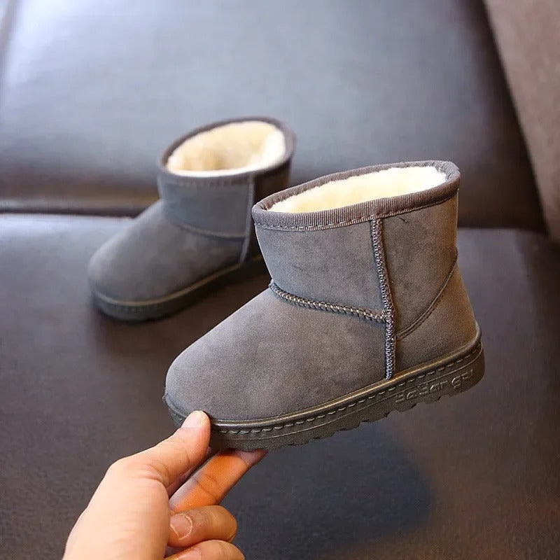 Unisex kinderlaarzen Boston Mini, perfect voor zowel jongens als meisjes. Warm en comfortabel design.