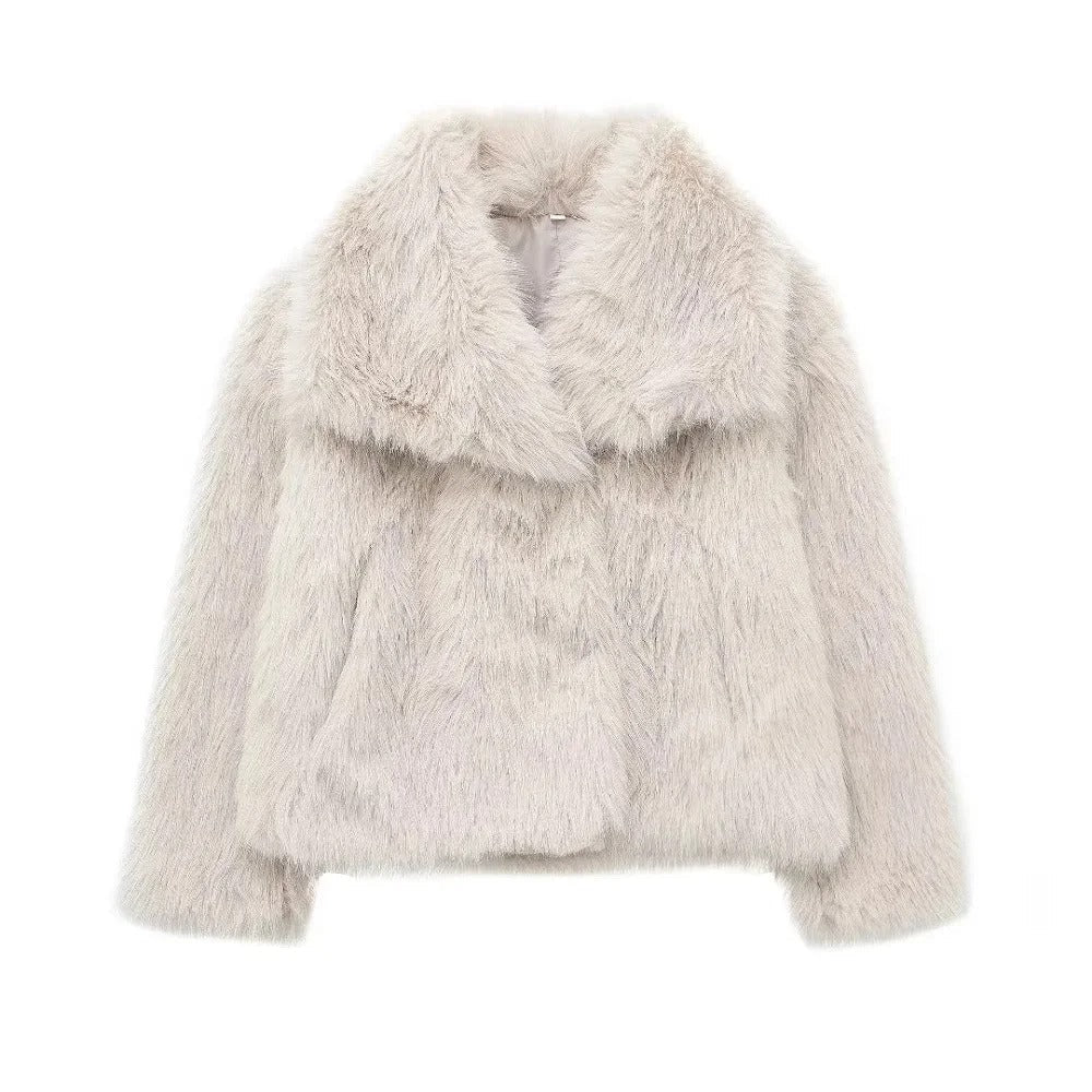 Dames warme imitatiebontjas in grijs, luxe en stijlvolle winterjas. Nieuwe collectie.
