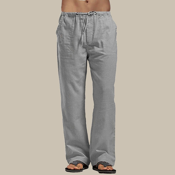 Comfortabele heren zomerbroek van luchtig linnen, ideaal voor warme dagen en ontspanning.