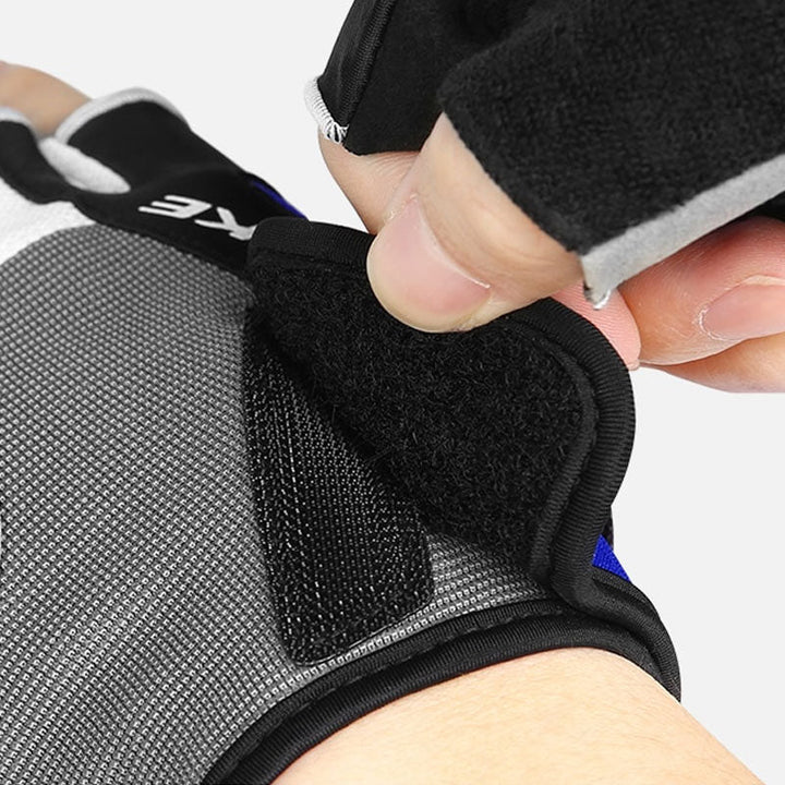 Hoge kwaliteit BikeGuard™ fietshandschoenen met ergonomische gelvulling voor lange fietsritten.