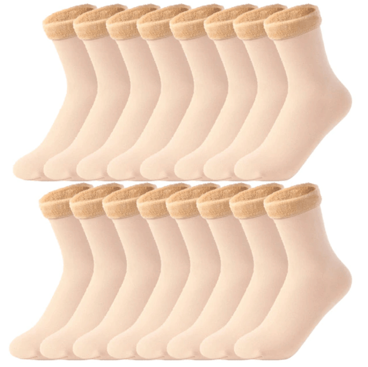 Warme winter accessoires: Fluwelen damessokken met thermische voering voor koude dagen.