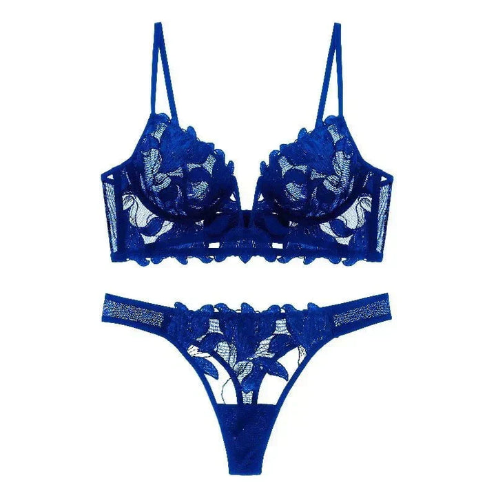 Nieuwe collectie dameslingerie: comfortabele en sensuele kanten bh en slip met franse kant.