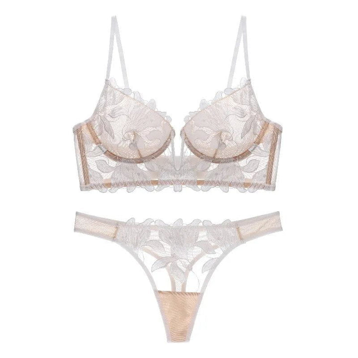 Intieme dames lingerieset van kant met een luxe uitstraling, perfect voor speciale momenten.