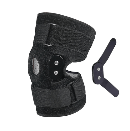 "Verstelbare kniebrace met scharnieren; ademend sportontwerp voor optimale knieondersteuning en comfort."
