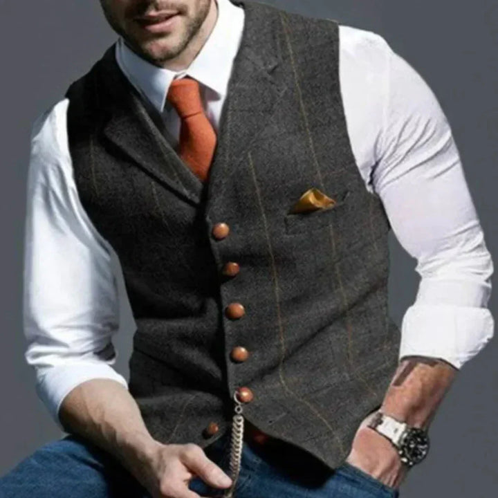 Veelzijdig vintage herenvest, perfect voor semi-formele en casual chic mannenkleding in herfst en winter.