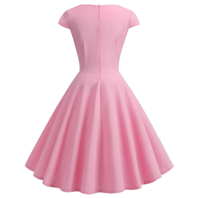 "Vintage A-lijn Marlena jurk in zwart, flatterend silhouet, gedefinieerde taille, ideaal voor dames bij feestelijke gelegenhe