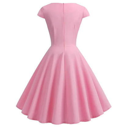 "Vintage A-lijn Marlena jurk in zwart, flatterend silhouet, gedefinieerde taille, ideaal voor dames bij feestelijke gelegenhe