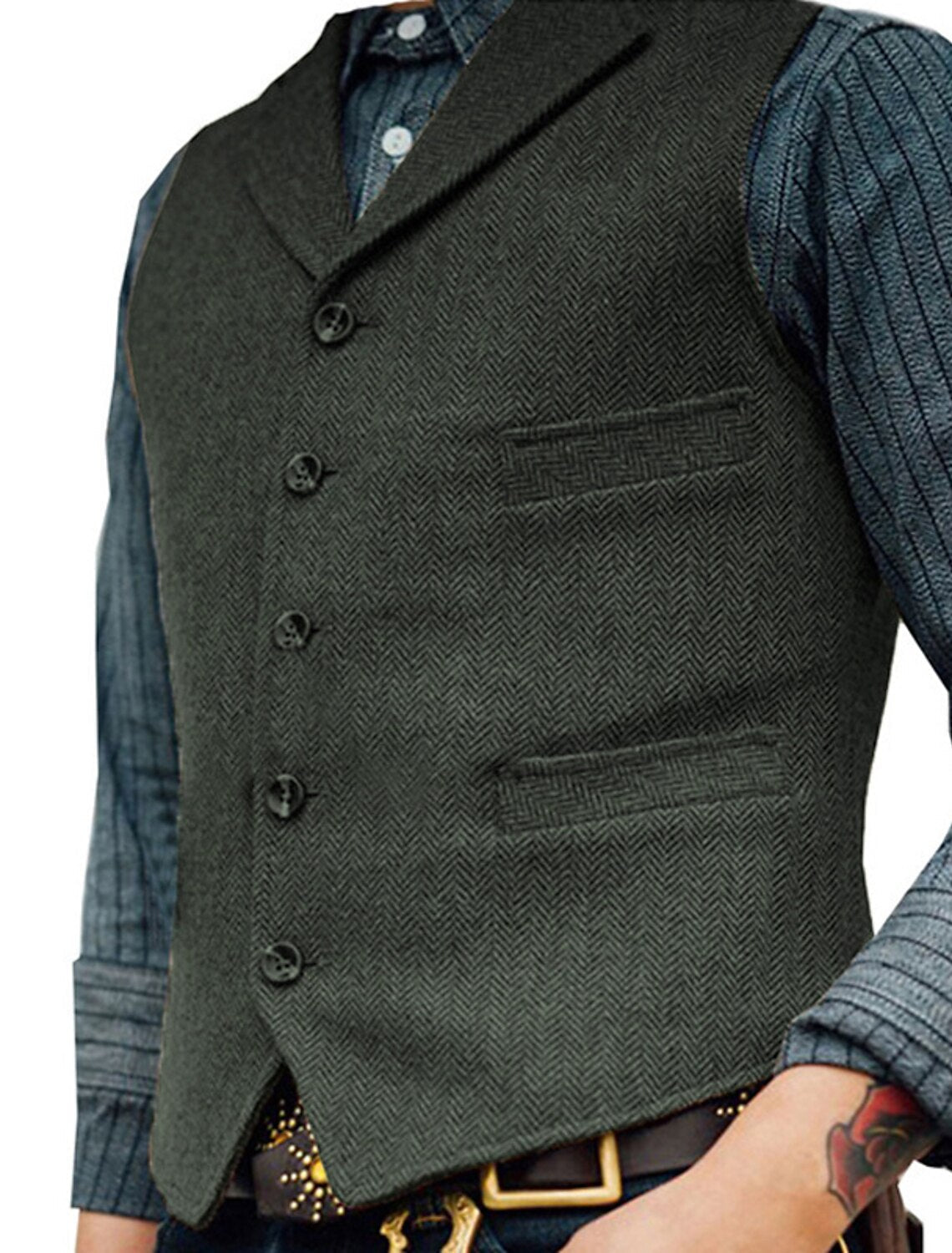 "Vintage heren gilet met elegante lijnen, authentieke stijl en hoogwaardige stoffen; veelzijdig voor elke outfit."