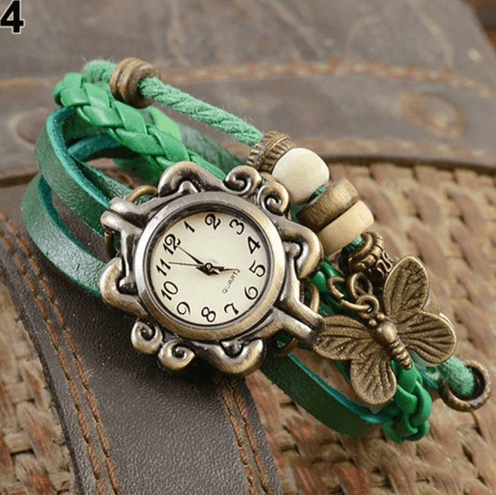 Bohemian dameshorloge met brede leren band en vintage accenten. Een unieke verstelbare modeaccessoire.