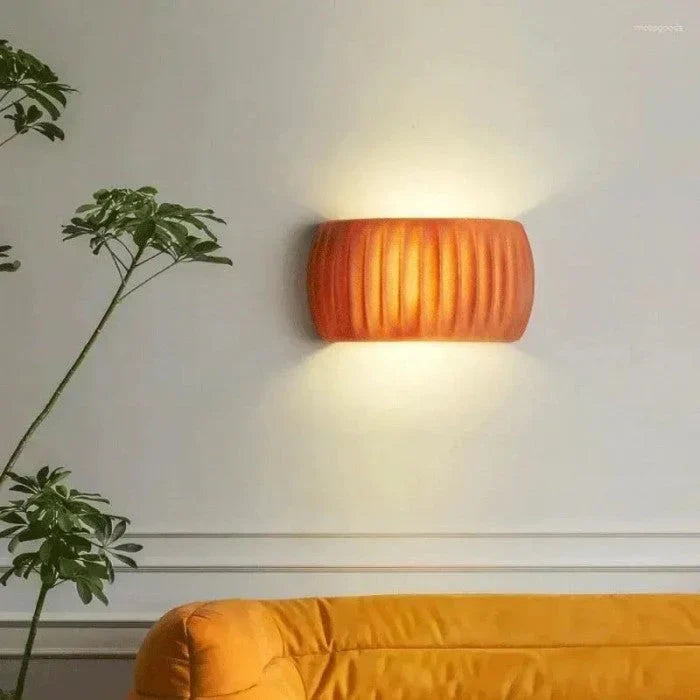 Decoratieve en functionele LED wandlamp, een blikvanger in elke ruimte.