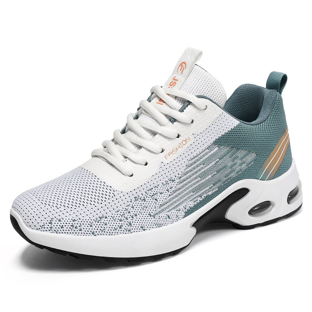 Zijaanzicht van comfortabele heren orthopedische sneakers, toont dikke zool met luchtdemping voor ondersteuning.