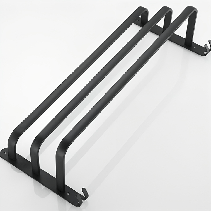 Zwart aluminium handdoekhouder wandrek, flexibel design voor efficiënt opbergen in de badkamer.