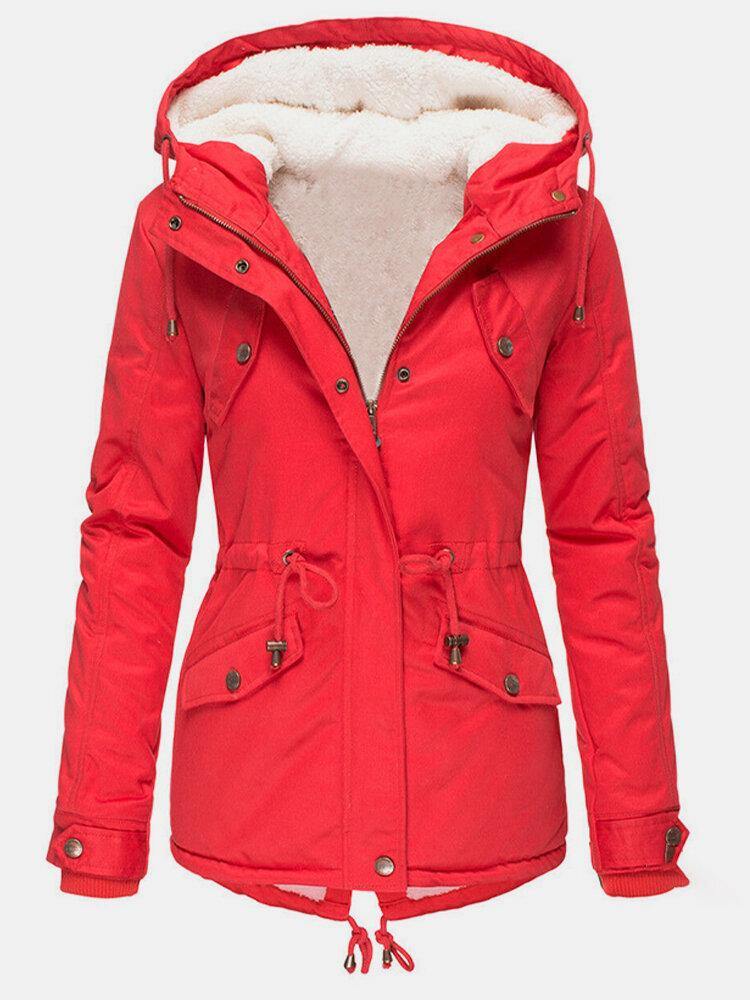 "Warm, waterafstotende winterjas voor vrouwen, stijlvol ontwerp, model draagt jas, ideaal voor koude dagen met regen."