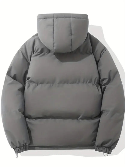 "Warme winterjas voor heren met capuchon, klassiek design en duurzame materialen voor ultieme stijl en comfort."