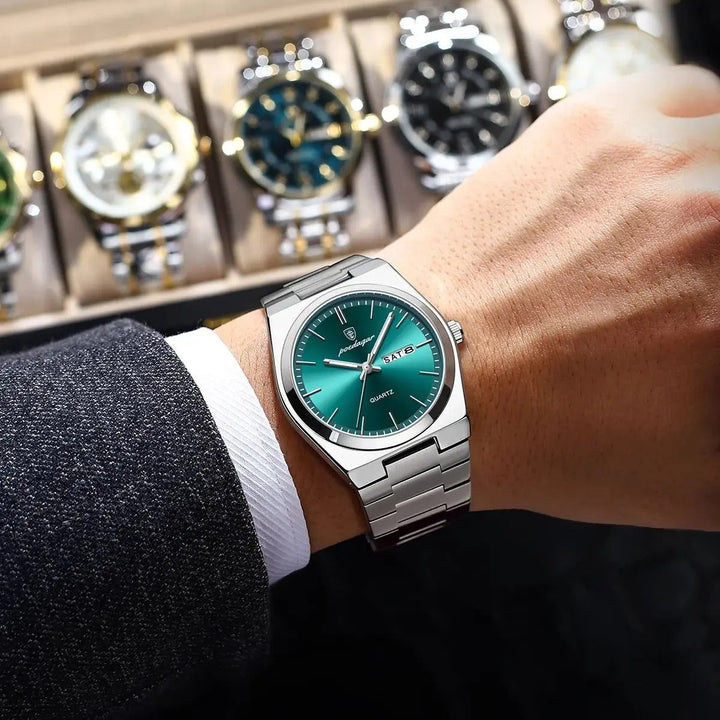 Zilverkleurig roestvrij stalen herenhorloge, waterdicht en met een tijdloos luxe design.