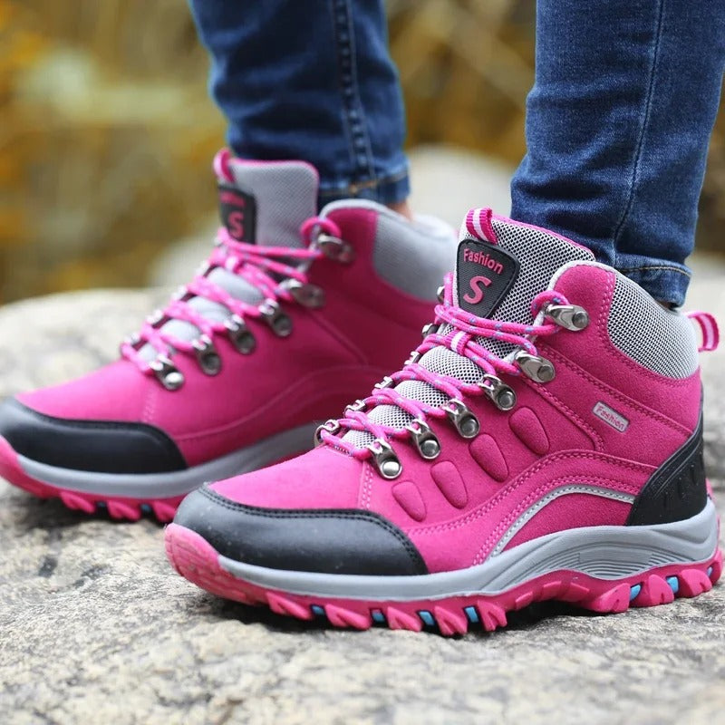 Waterdichte hiking schoenen voor dames met stevig ontwerp en stijlvolle uitstraling. Perfect voor outdoor avonturen.
