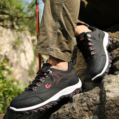 "Waterdichte outdoor heren wandelschoenen met stevige grip, ademend en duurzaam synthetisch leer voor elke ondergrond."