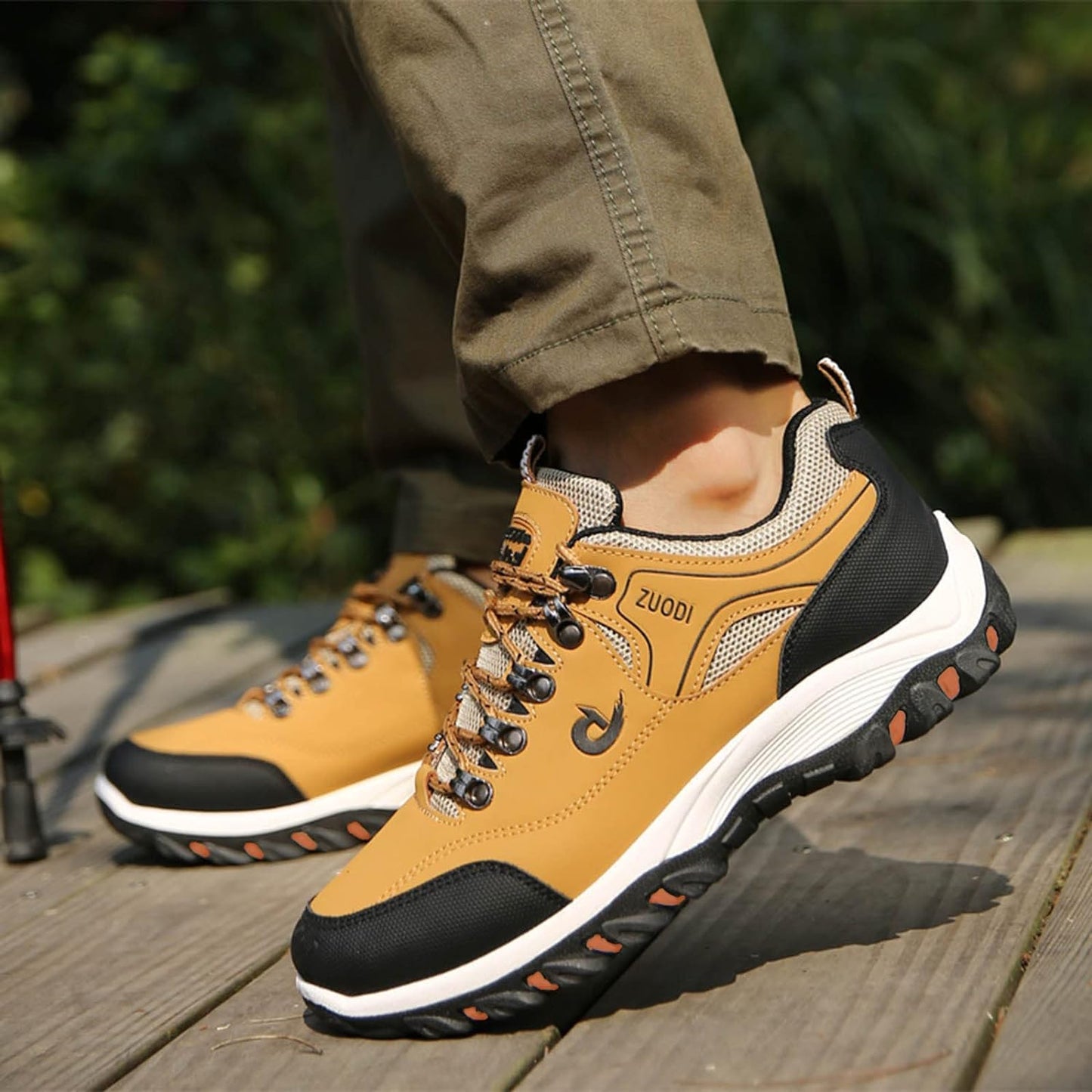 "Waterdichte outdoor heren wandelschoenen met stevige grip, ademend en duurzaam synthetisch leer voor elke ondergrond."
