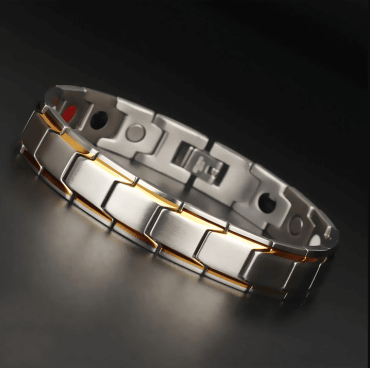 Close-up van de CoreFlex magnetische armband van hoogwaardig roestvrij staal, gedetailleerd zicht.