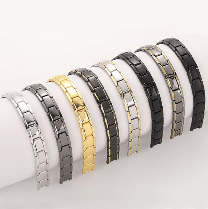 Robuuste CoreFlex magnetische armband van slijtvast roestvrij staal, een duurzaam unisex sieraad.