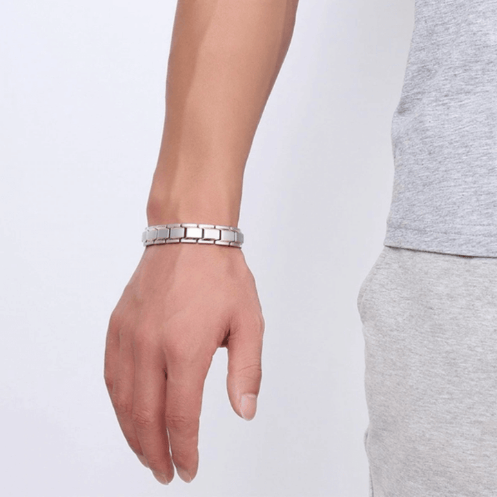 Stijlvolle unisex CoreFlex magnetische armband van roestvrij staal voor welzijn en energie.