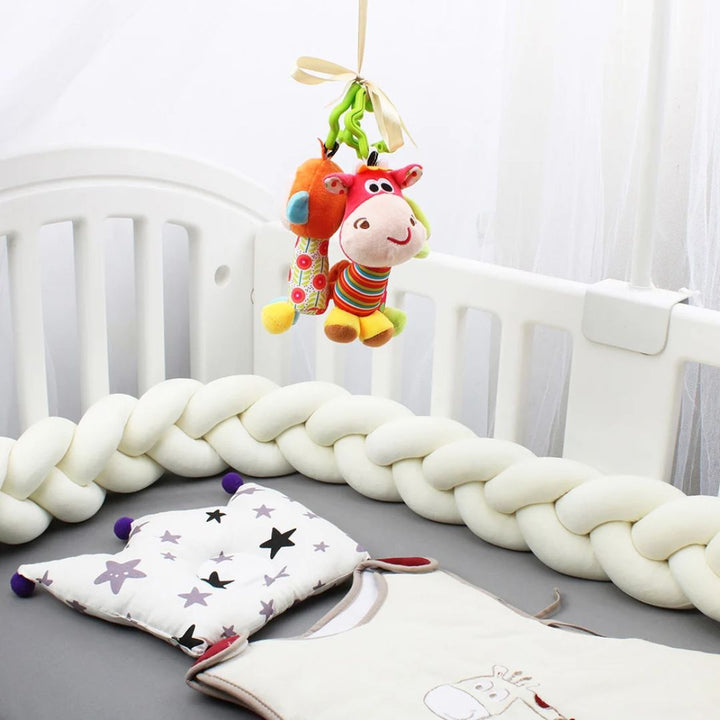 Pluche katoenen gevlochten bedbumper, 200 cm, zachte decoratie voor kinderledikant.