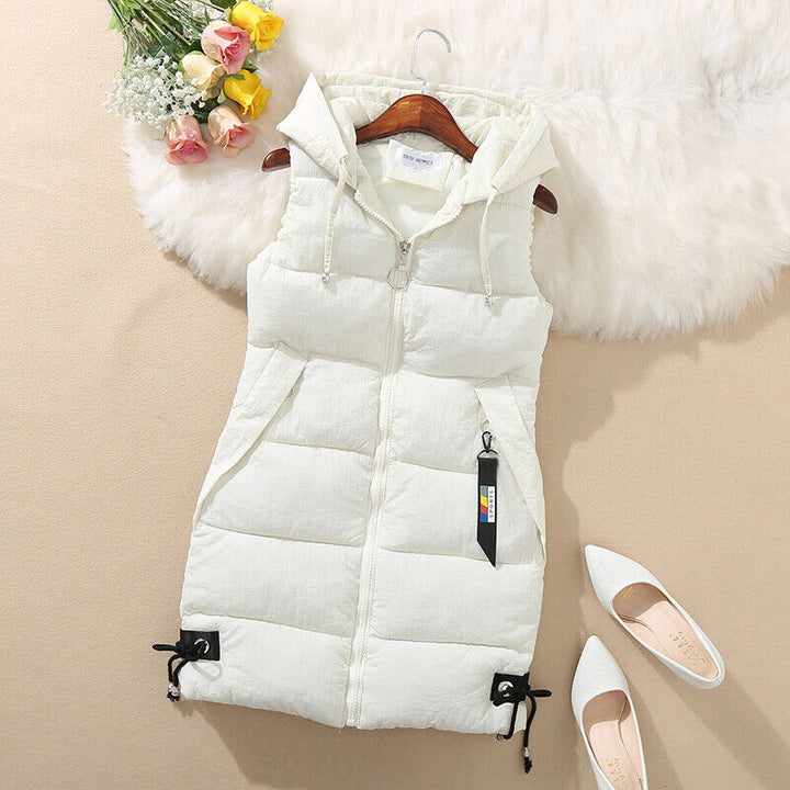 Dames bodywarmer, warm en casual, met afneembare capuchon voor veelzijdigheid.