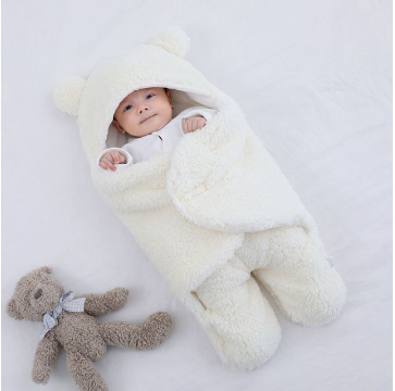 Ultiem comfort met deze unisex babyslaapzak beer, een warm en zacht cadeau voor elke baby.