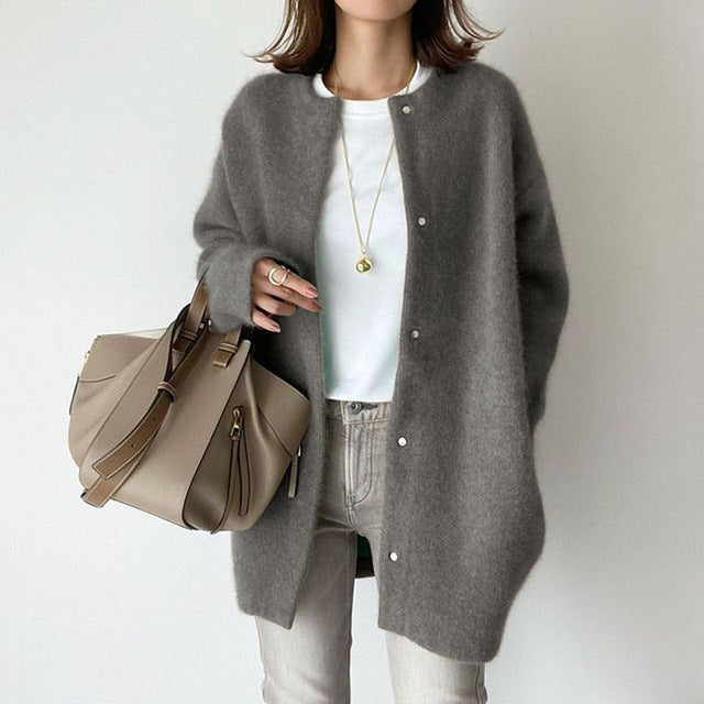 Dit comfortabele en veelzijdige oversized damesvest is een stijlvolle aanvulling op elke casual damesmode collectie.