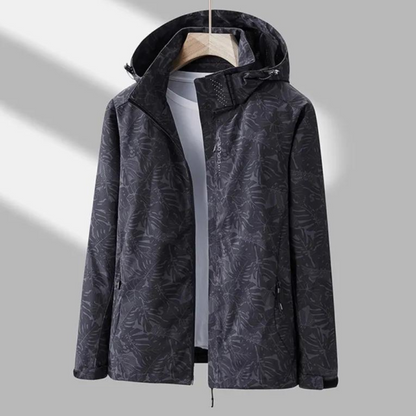 "Wind- en waterdichte Celine jas voor dames met trendy capuchon en slanke pasvorm, perfect voor outdoor avonturen."