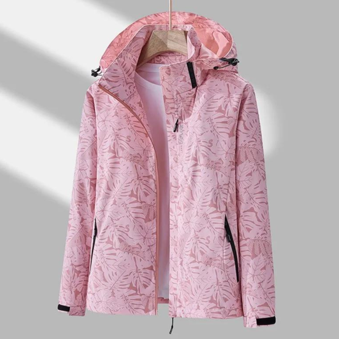 "Wind- en waterdichte Celine jas voor dames met trendy capuchon en slanke pasvorm, perfect voor outdoor avonturen."