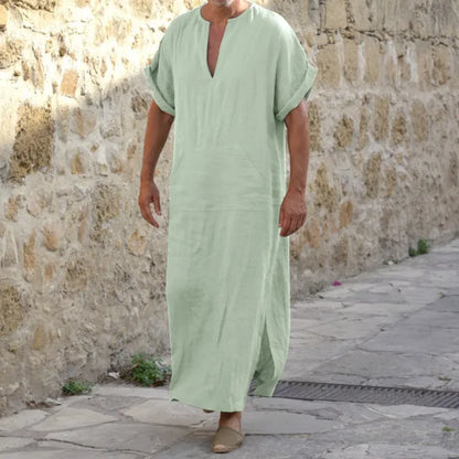 "Witte djellaba met V-hals, traditionele en elegante uitstraling, ademend materiaal, geschikt voor diverse gelegenheden."