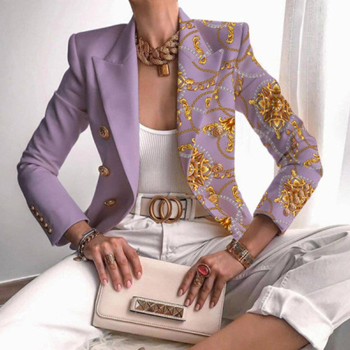 Chique dames blazer, ideaal voor zowel zakelijk als casual gebruik. Dit trendy jasje is een veelzijdig kledingstuk.