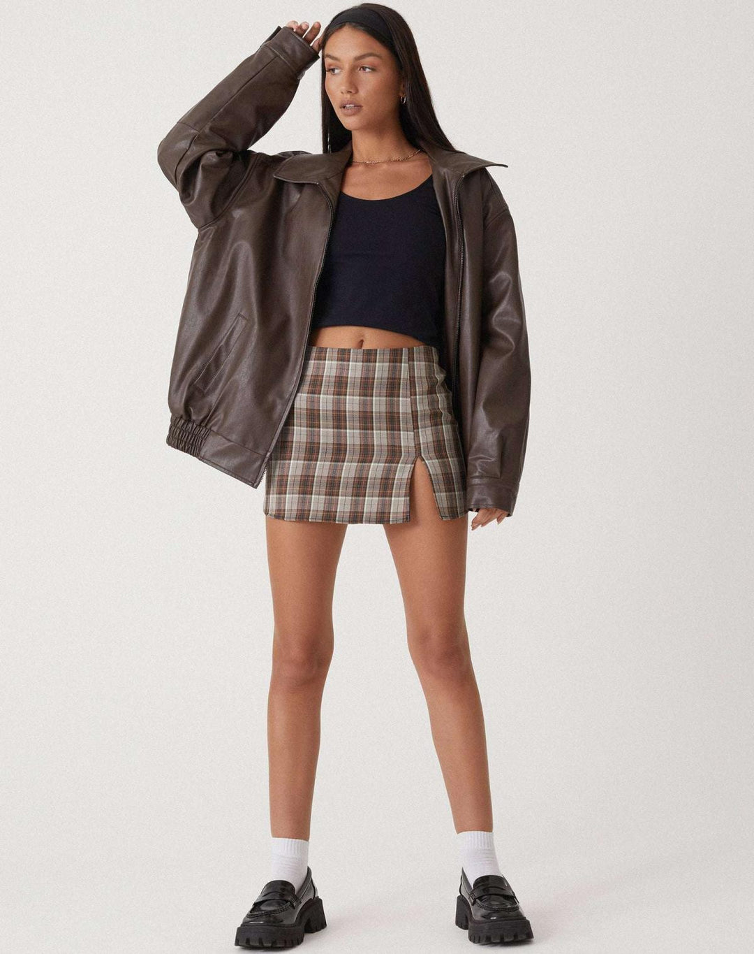 Bruin oversized faux leren damesjasje, stijlvolle overgangsjas voor elk seizoen.