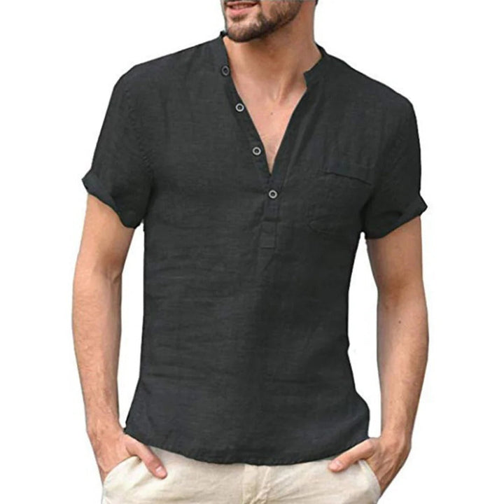 Modieus heren poloshirt met korte mouwen; elegant, luchtig en perfect voor elke zomerse gelegenheid.