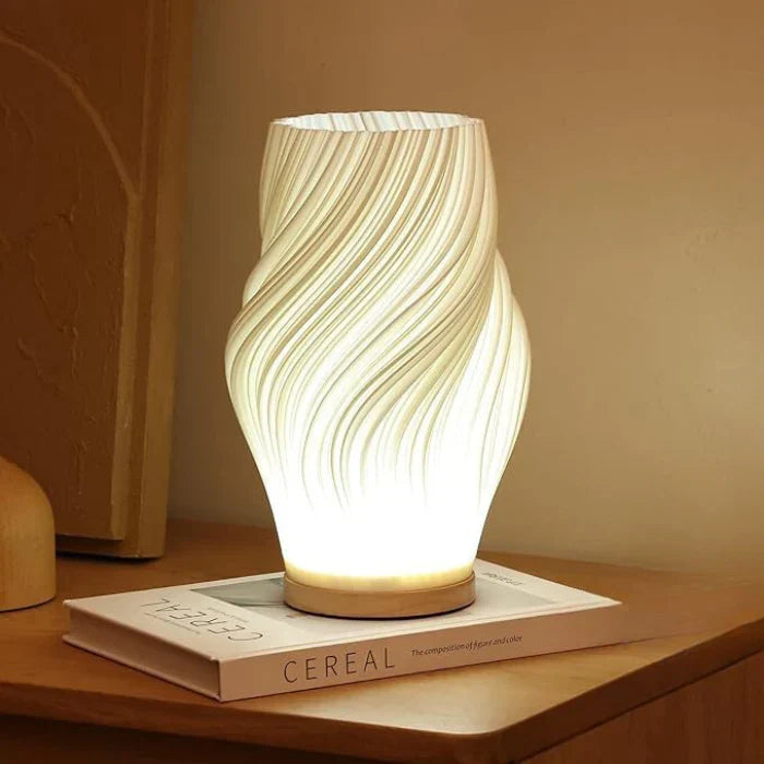Compacte LED tafellamp met USB-voeding, modern design. Handig als leeslamp of decoratieve verlichting.