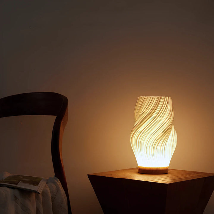 Decoratieve moderne LED tafellamp, een kunstwerk voor uw interieur. Beschikbaar in diverse vormen.