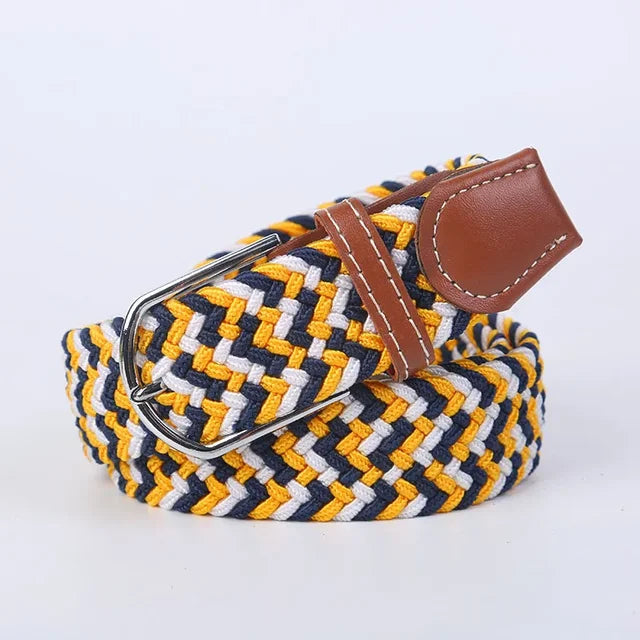 Groene stretchriem, imitatieleer, unisex, combineert functionaliteit met mode.