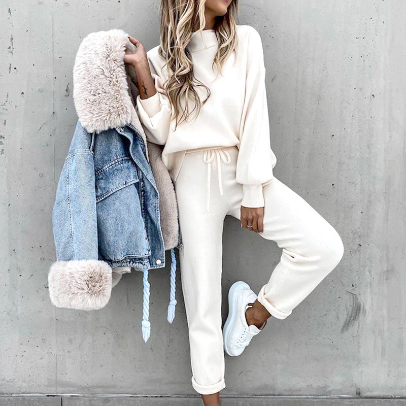 Dames tweedelig huispak met coltrui en highwaist broek, ultiem zacht en comfortabel voor thuis.