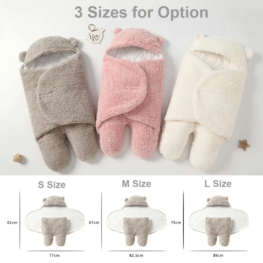 "Zachte baby wikkel deken in pasteltinten, houdt je baby warm en knus in de winter, gemaakt van huidvriendelijk materiaal."