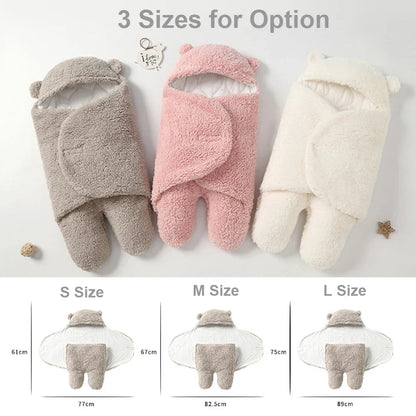 "Zachte baby wikkel deken in pasteltinten, houdt je baby warm en knus in de winter, gemaakt van huidvriendelijk materiaal."