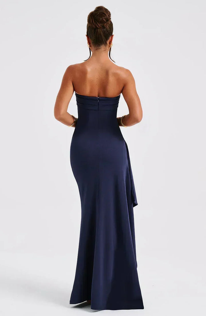 Lange off-shoulder avondjurk van Hoymans voor dames, met verfijnd twist detail, ideaal voor een gala.
