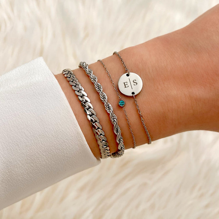 Persoonlijke gouden armband, perfect cadeau voor verjaardagen of andere speciale gelegenheden.